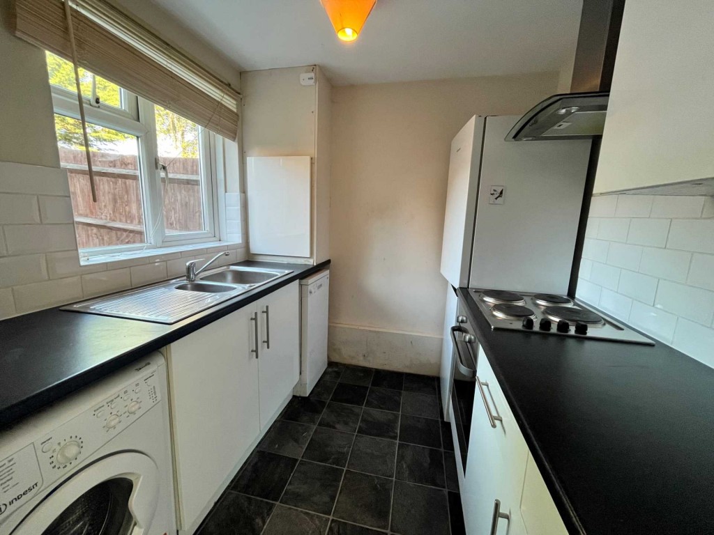 Images for School Row, Hemel Hempstead, Hertfordshire EAID:877454123 BID:RHH