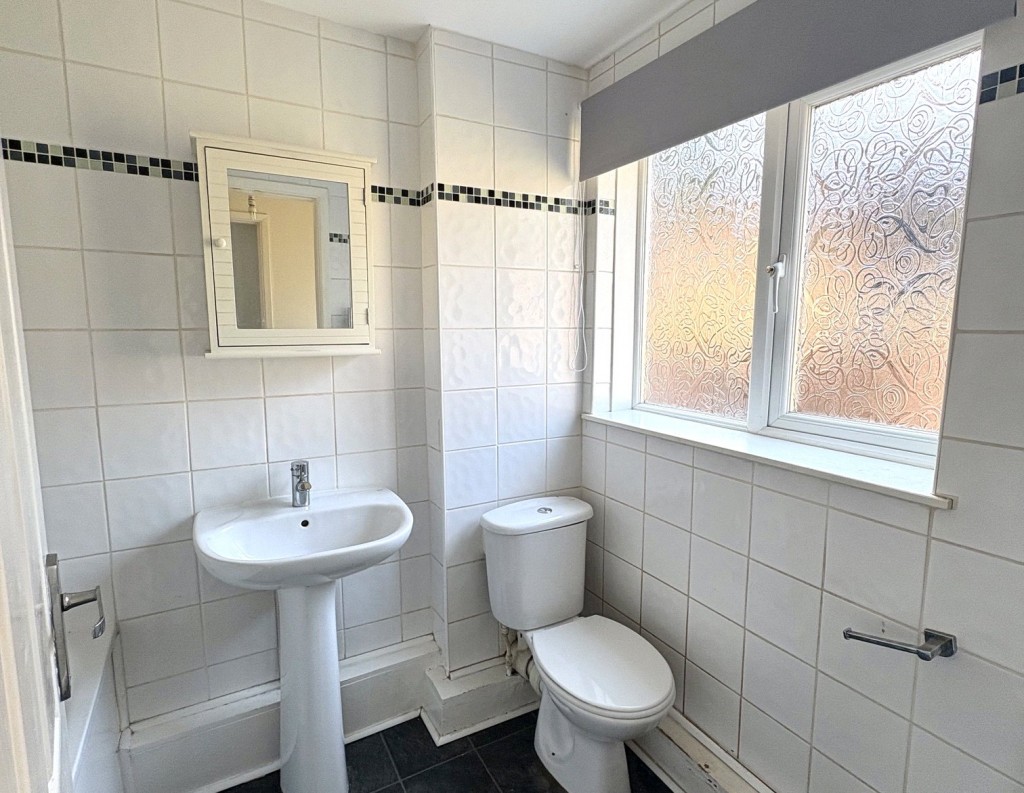Images for School Row, Hemel Hempstead, Hertfordshire EAID:877454123 BID:RHH