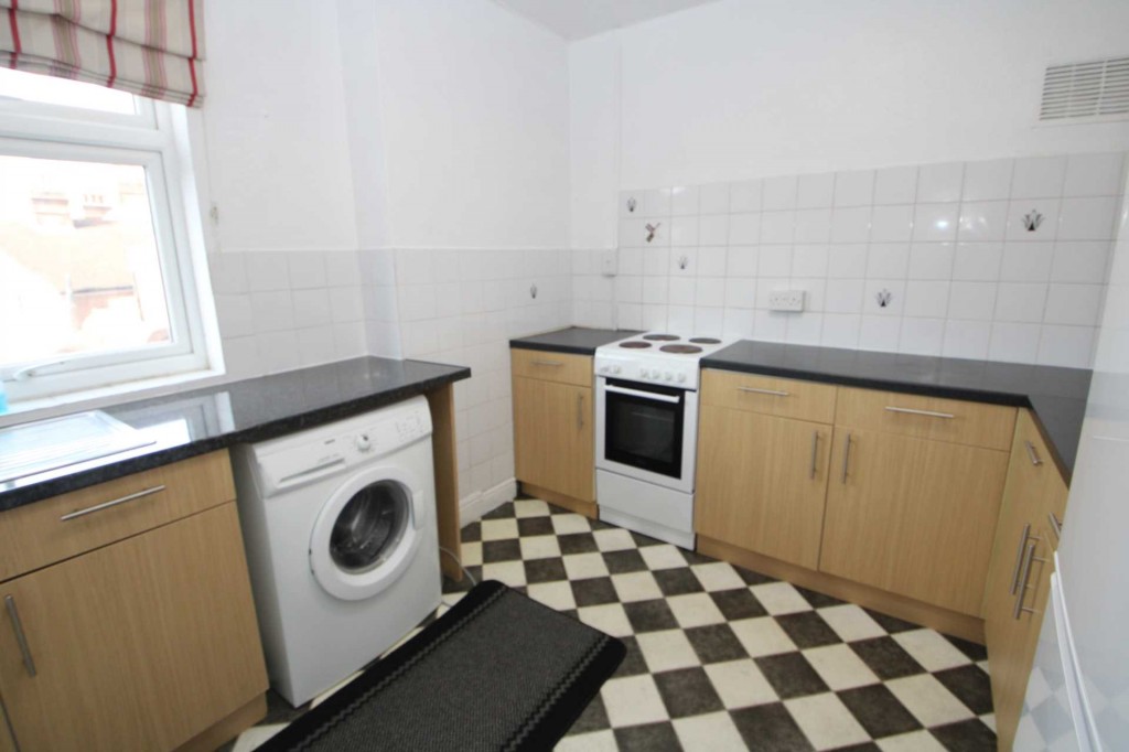 Images for Russell Avenue, St. Albans, St Albans, Hertfordshire EAID:877454123 BID:RHH