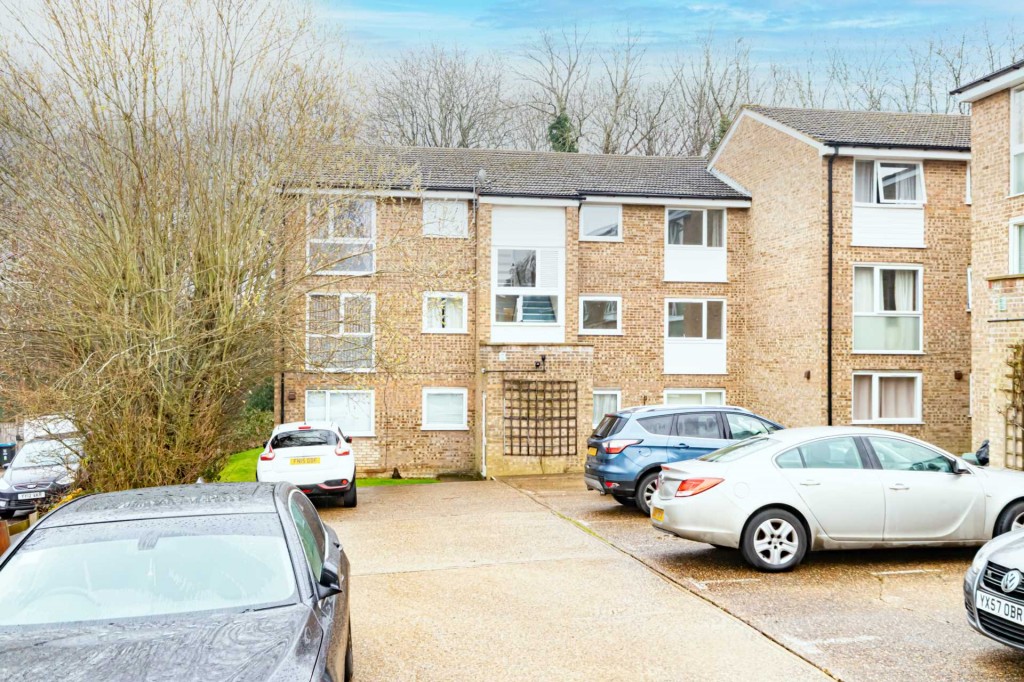 Images for Blair Close, Hemel Hempstead, Hertfordshire EAID:877454123 BID:RHH