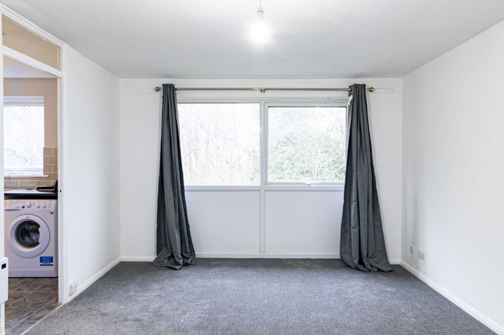 Images for Blair Close, Hemel Hempstead, Hertfordshire EAID:877454123 BID:RHH