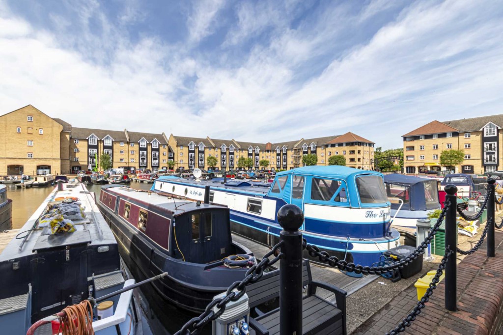 Images for Dickinson Quay, Hemel Hempstead, Hertfordshire EAID:877454123 BID:RHH