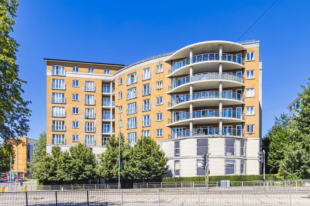 Images for Selden Hill, Hemel Hempstead, Hertfordshire EAID:877454123 BID:RHH