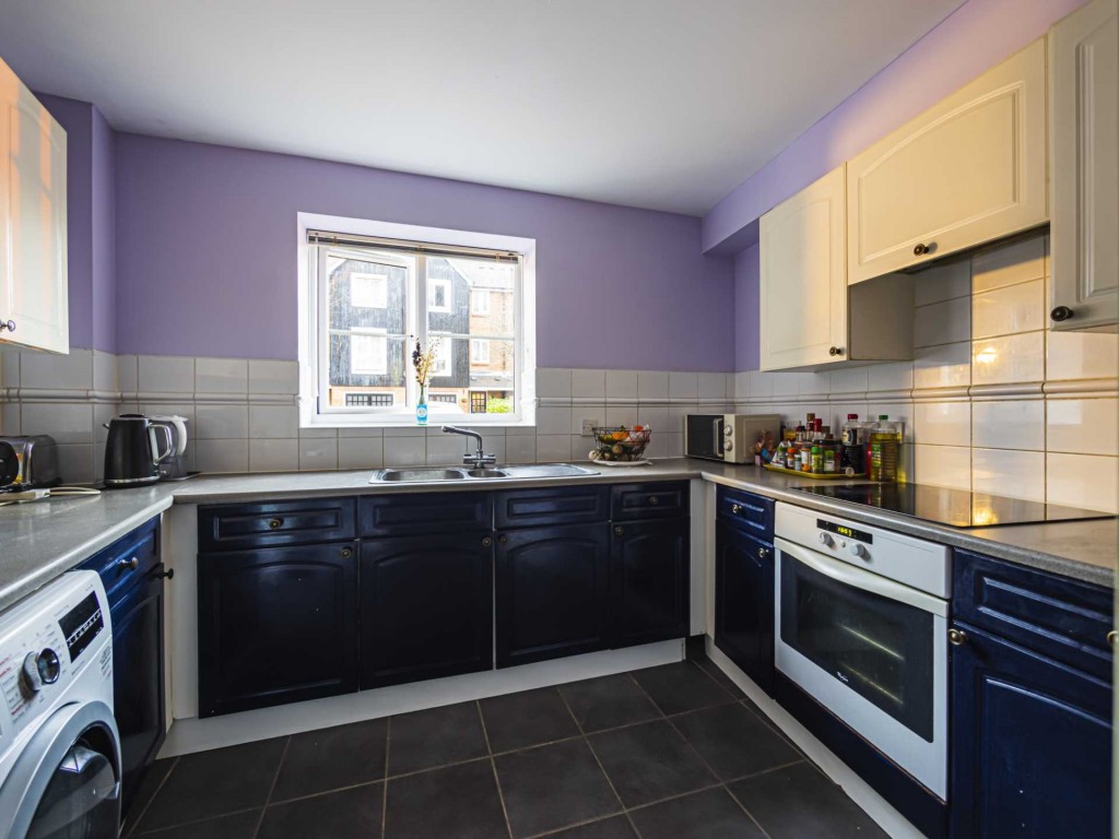 Images for Imperial Way, Hemel Hempstead, Hertfordshire EAID:877454123 BID:RHH