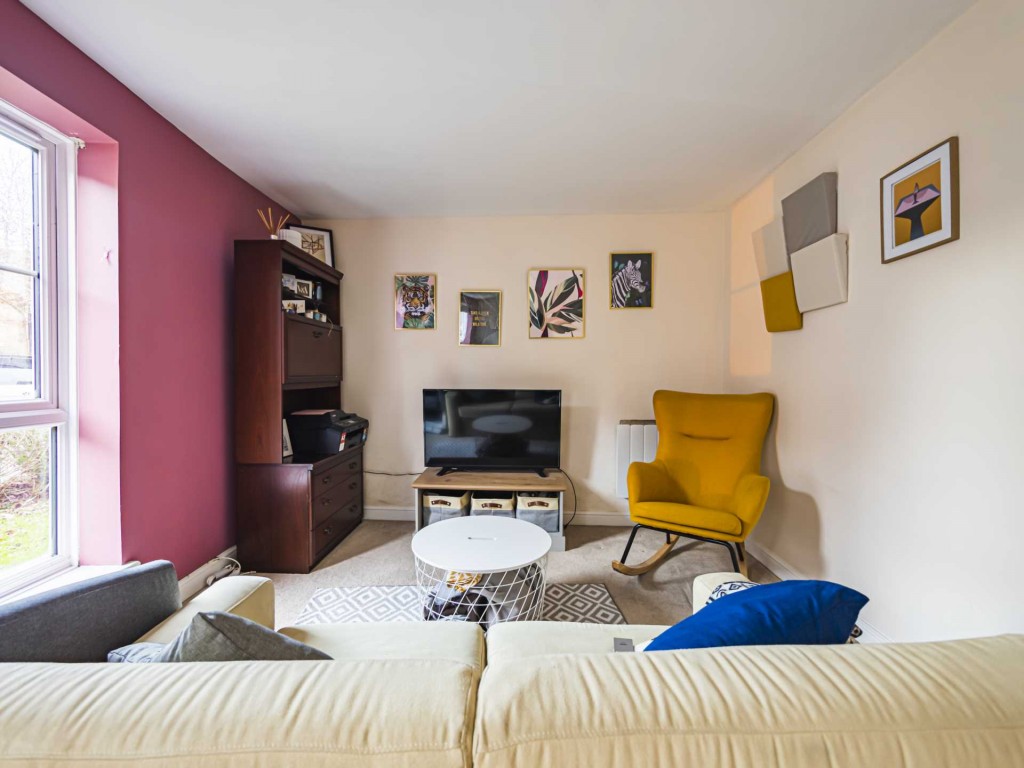 Images for Imperial Way, Hemel Hempstead, Hertfordshire EAID:877454123 BID:RHH