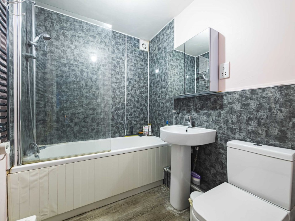 Images for Imperial Way, Hemel Hempstead, Hertfordshire EAID:877454123 BID:RHH