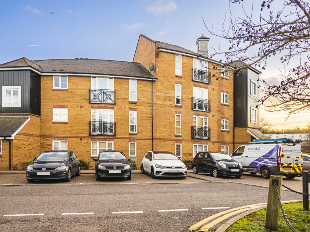 Images for Imperial Way, Hemel Hempstead, Hertfordshire EAID:877454123 BID:RHH