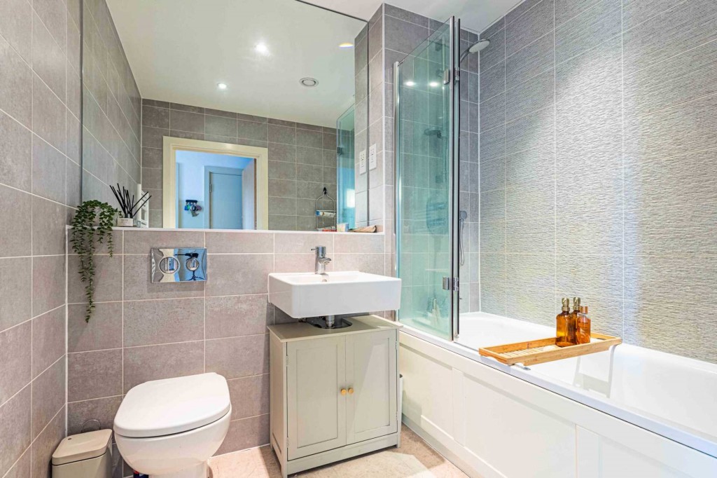 Images for Nash Mills Wharf, Hemel Hempstead, Hertfordshire EAID:877454123 BID:RHH