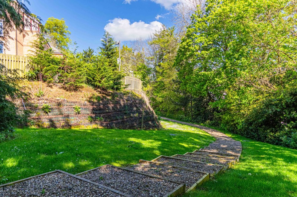 Images for Adrian Close, Hemel Hempstead, Hertfordshire EAID:877454123 BID:RHH