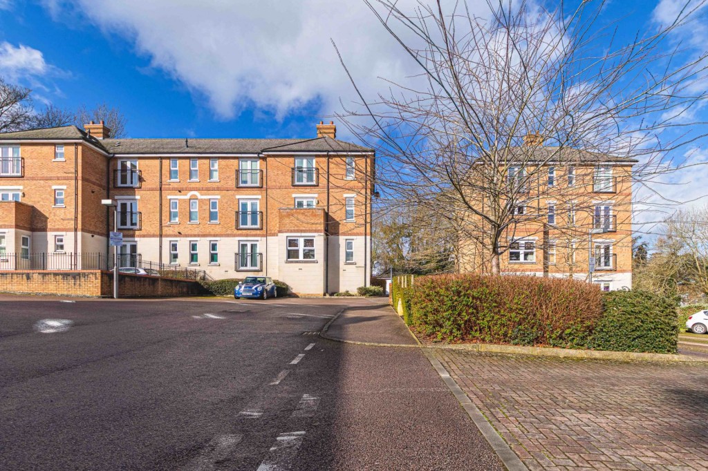 Images for Adrian Close, Hemel Hempstead, Hertfordshire EAID:877454123 BID:RHH