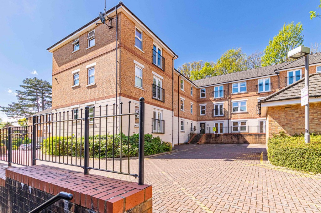 Images for Adrian Close, Hemel Hempstead, Hertfordshire EAID:877454123 BID:RHH