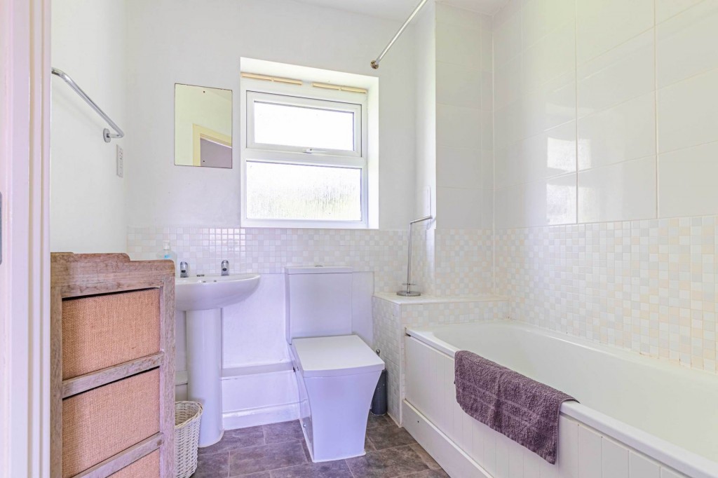 Images for Adrian Close, Hemel Hempstead, Hertfordshire EAID:877454123 BID:RHH