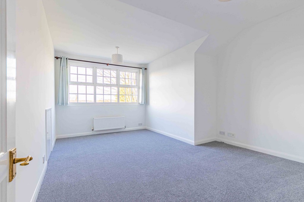 Images for Wigginton, Tring, Hertfordshire EAID:877454123 BID:RHH
