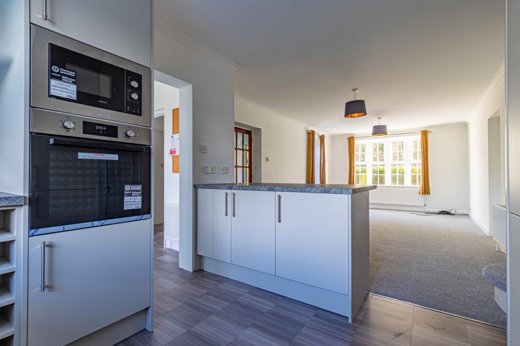 Images for Wigginton, Tring, Hertfordshire EAID:877454123 BID:RHH