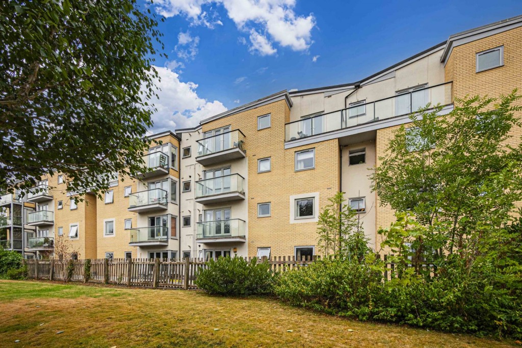 Images for Bury Road, Hemel Hempstead, Hertfordshire EAID:877454123 BID:RHH