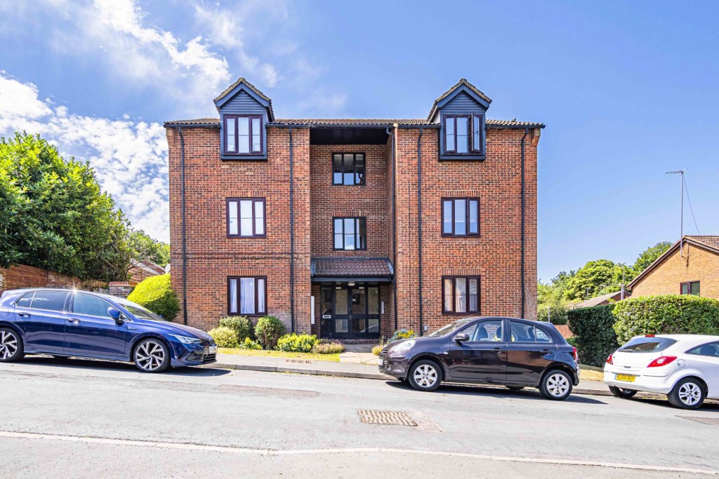 Images for Half Moon Meadow, Hemel Hempstead, Hertfordshire EAID:877454123 BID:RHH